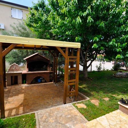 Karpinjan Ferienwohnung Fuer 2 Personen 30 M2 In Novigrad, Istrien מראה חיצוני תמונה