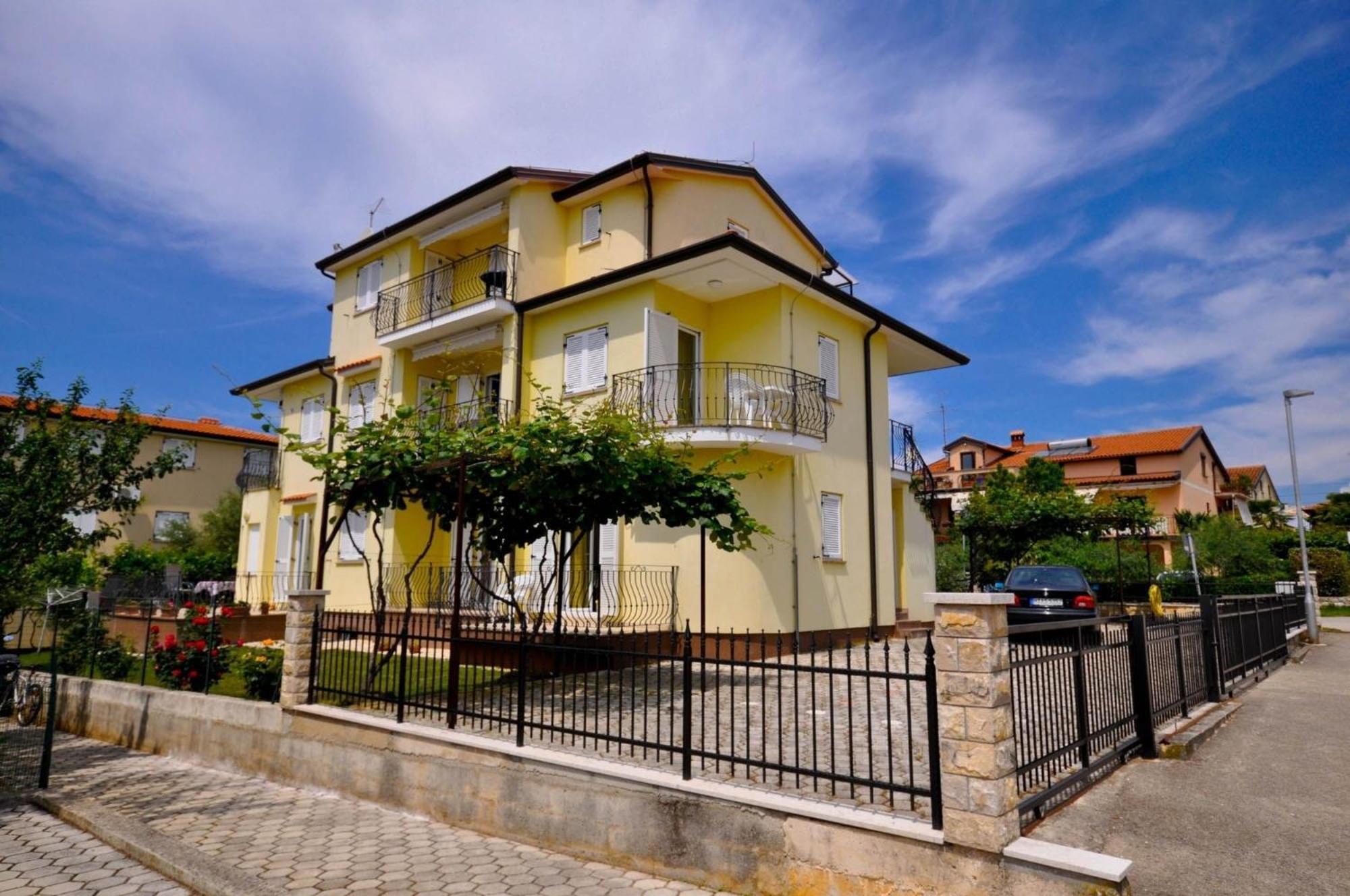 Karpinjan Ferienwohnung Fuer 2 Personen 30 M2 In Novigrad, Istrien מראה חיצוני תמונה