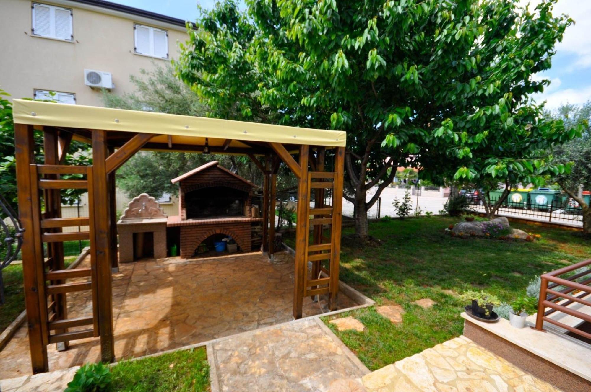 Karpinjan Ferienwohnung Fuer 2 Personen 30 M2 In Novigrad, Istrien מראה חיצוני תמונה